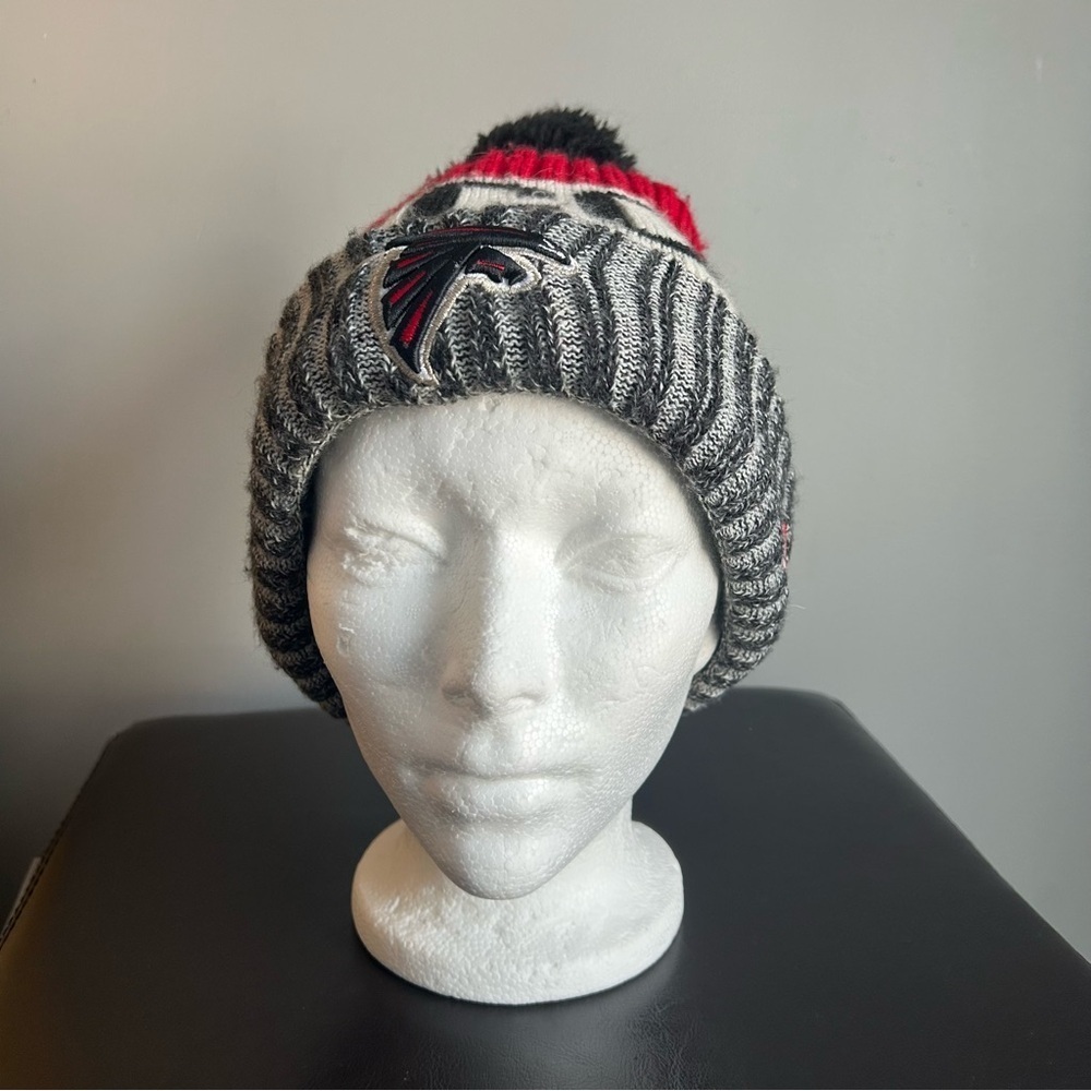 New Era Atlanta Falcons Knit Rolled Rim Pom Pom Beanie Toque with Fleece Lining